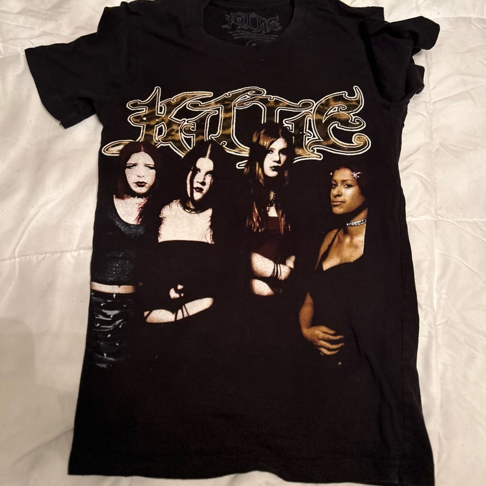 Black Graphic Tee - Short Sleeve